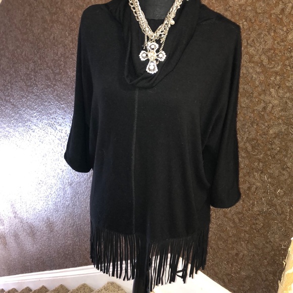 Cute Black Fringe Top - Picture 1 of 1